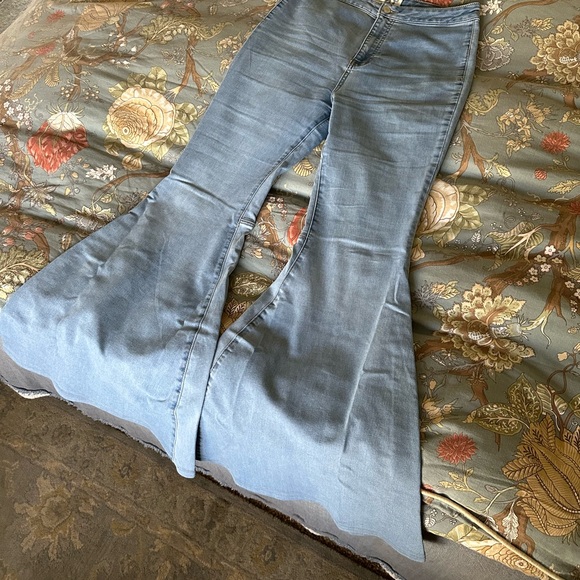 Free People stretch flare jeans - Picture 11 of 12